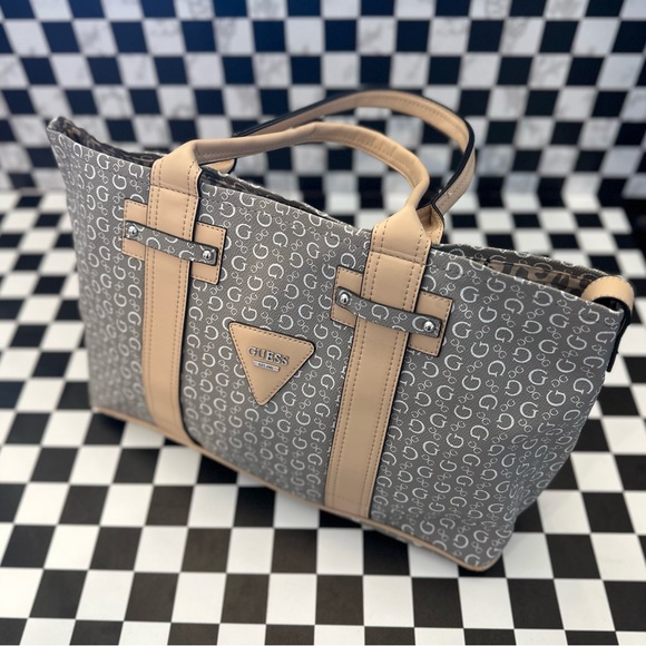 NEW Guess Monogram logo Tote Bag, Large. Gray & Cream - Picture 7 of 16